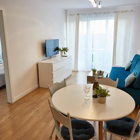 Apartamentyprzymorzu Baltycki Z Miejscem Postojowym I Ogrodkiem Kolobrzeg Exterior photo