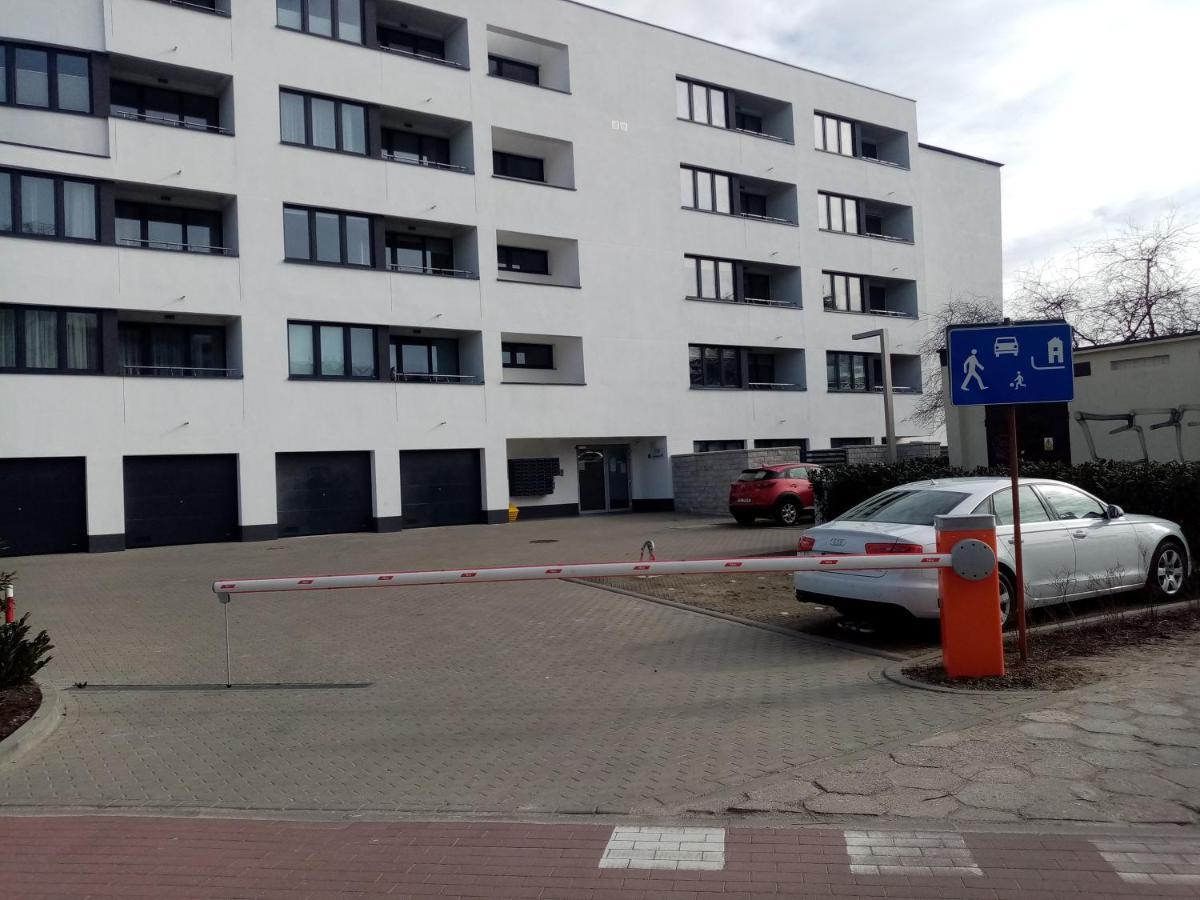 Apartamentyprzymorzu Baltycki Z Miejscem Postojowym I Ogrodkiem