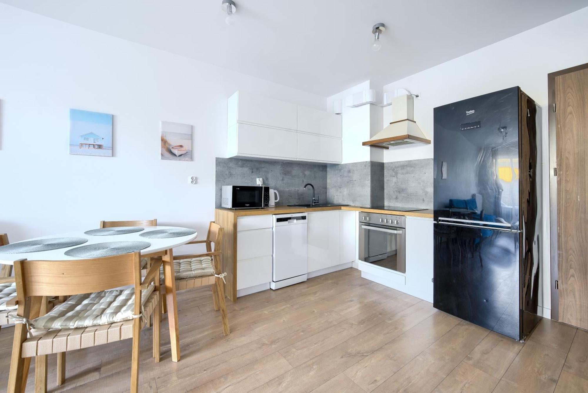 Apartamentyprzymorzu Baltycki Z Miejscem Postojowym I Ogrodkiem Apartmán